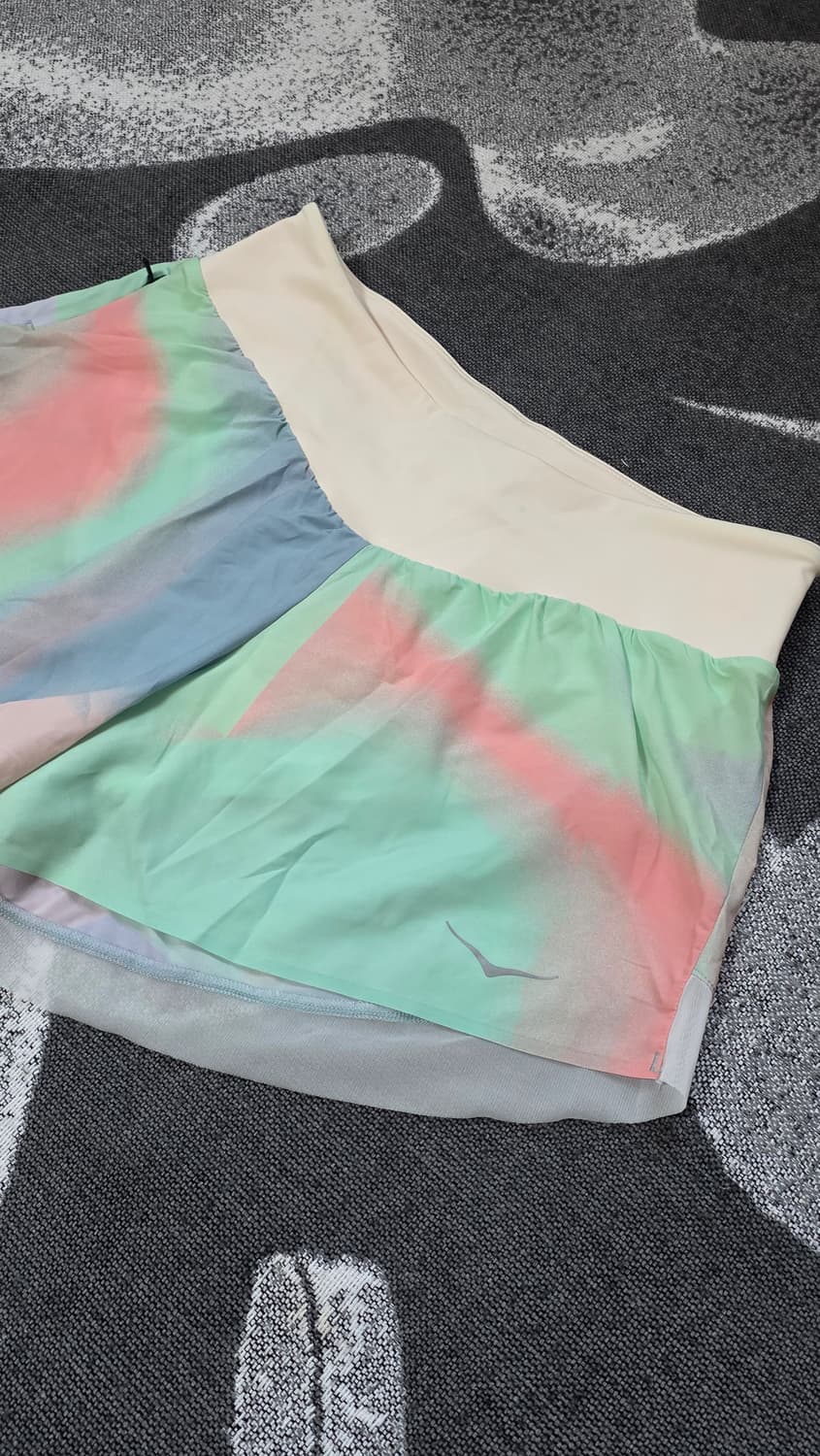 미착용 새제품) 호카 HOKA 글라이드 4인치 런닝 쇼츠 상품이미지5