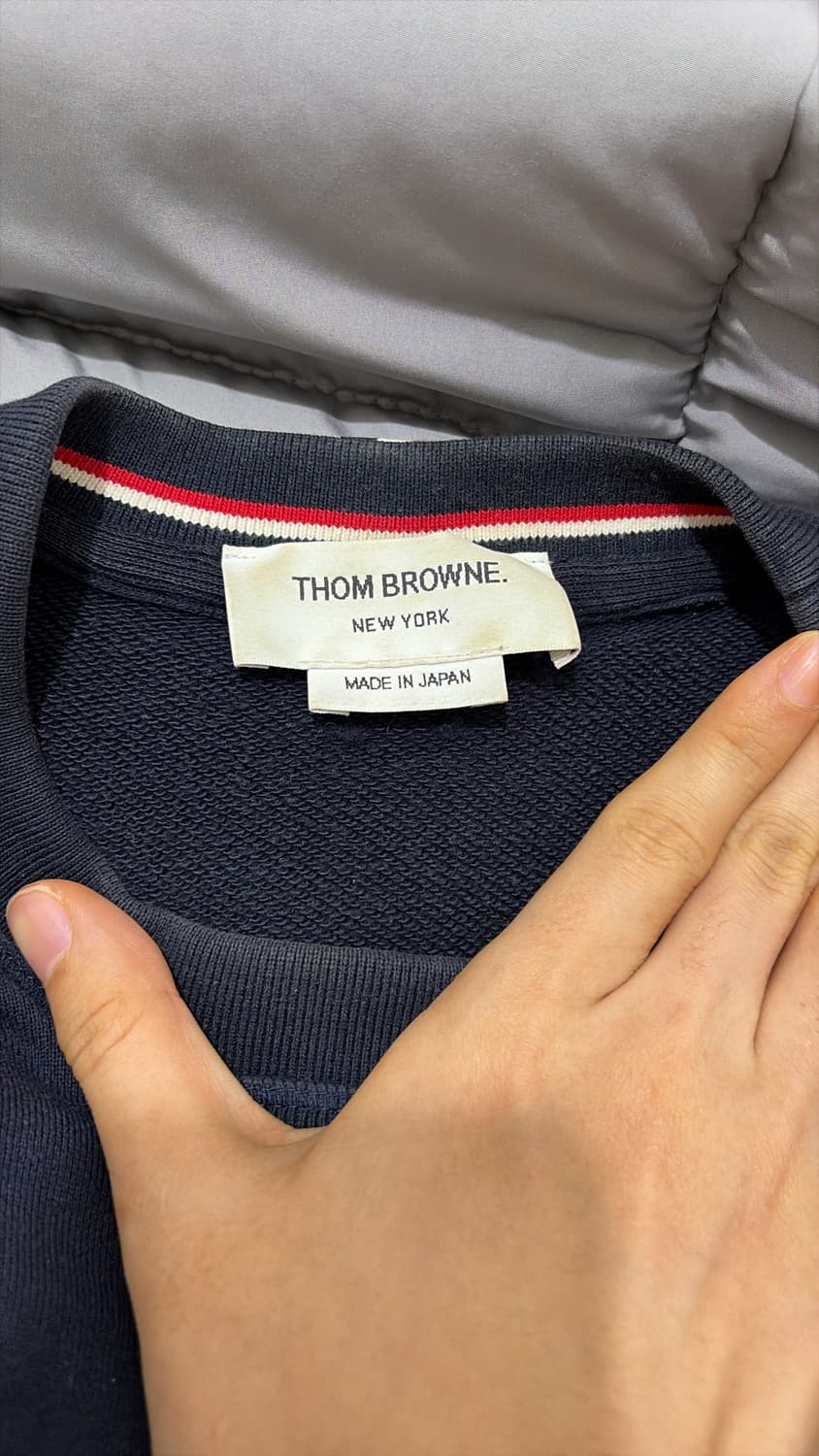 톰브라운 맨투맨 상품이미지3