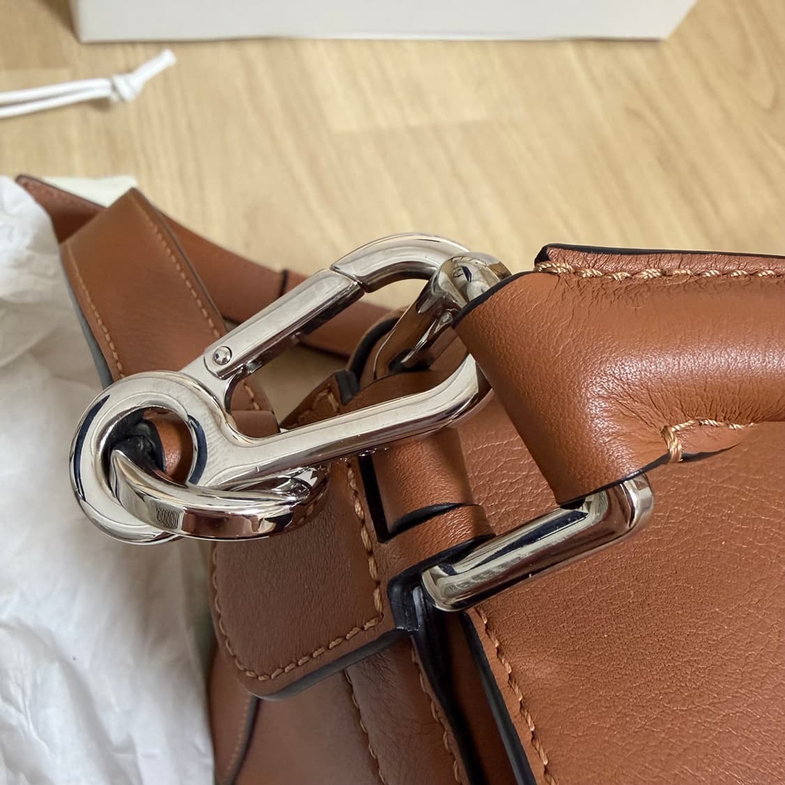 로에베 퍼즐백 스몰 탠 컬러 상품이미지7