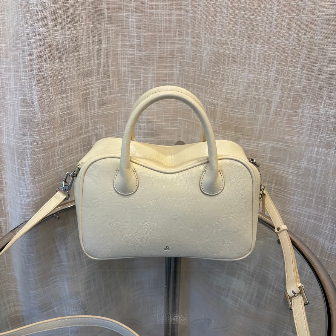 정품 디어니스 패네백 크림     상품이미지2