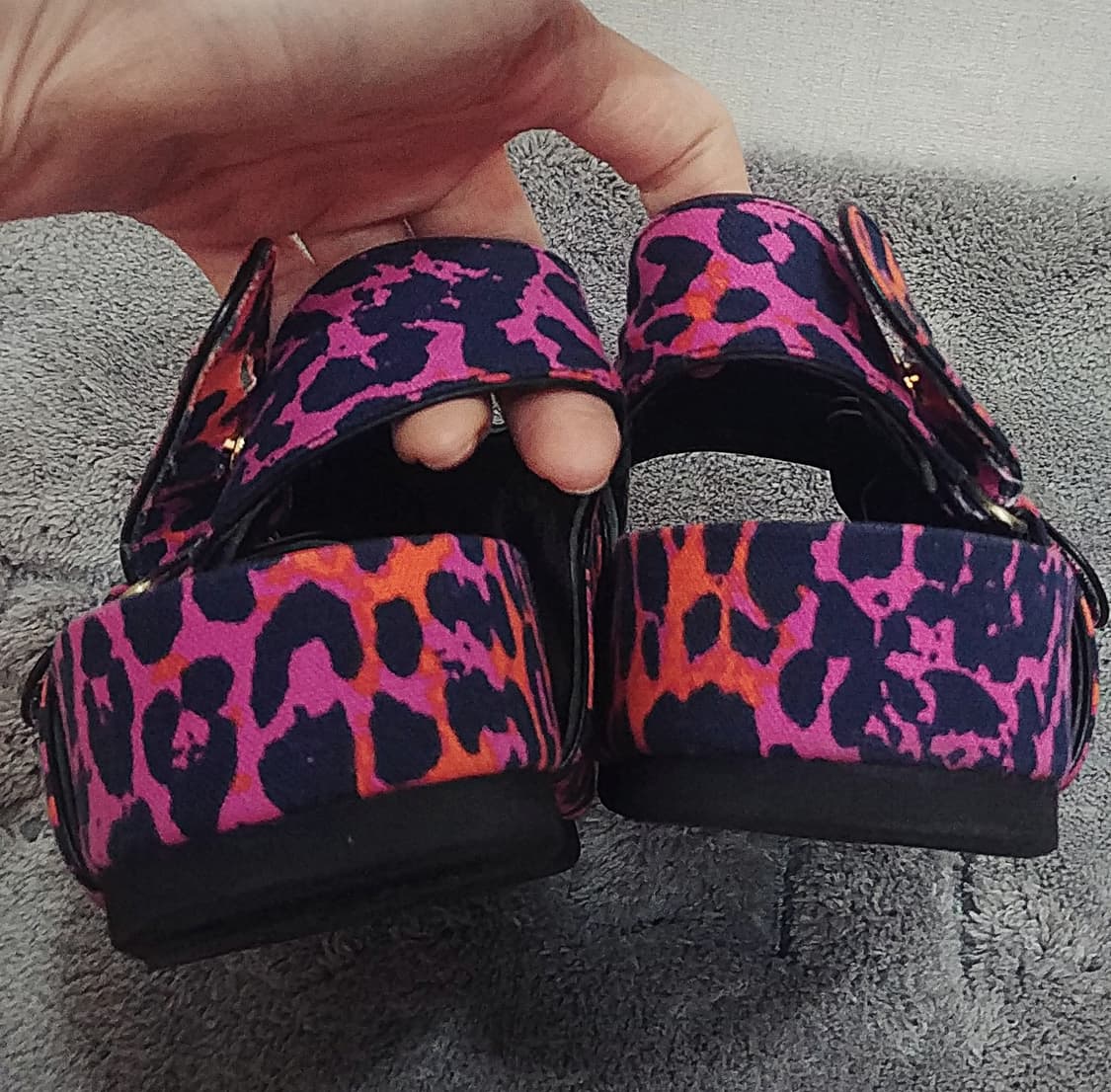 슈콤마보니 레오파드 패턴 샌들 240사이즈 상품이미지3