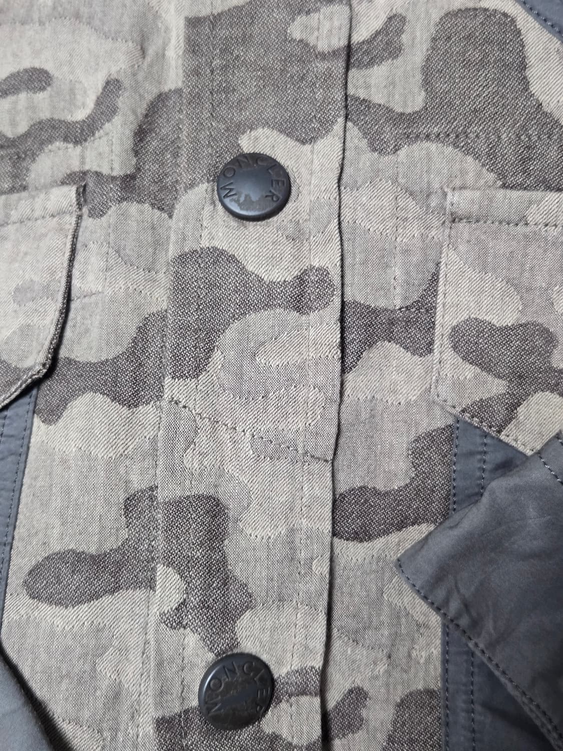 Moncler 몽클레르 카모 셔츠  상품이미지9