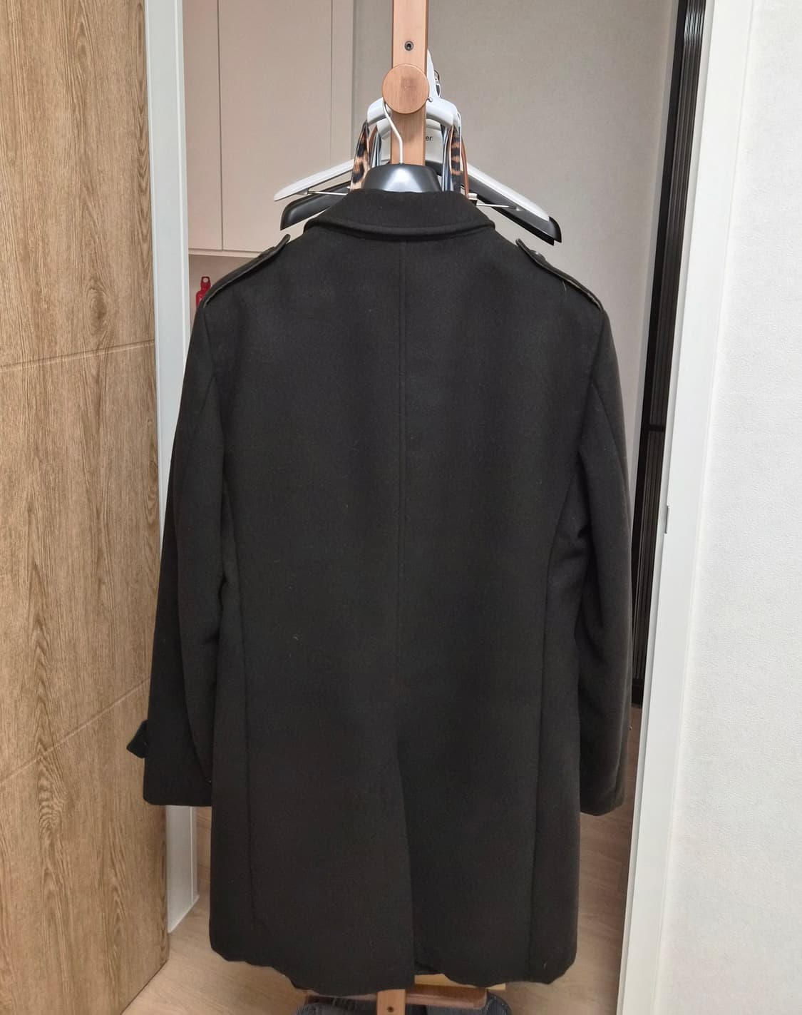 하이드로겐 블랙 코트 카모 판매합니다 상품이미지2