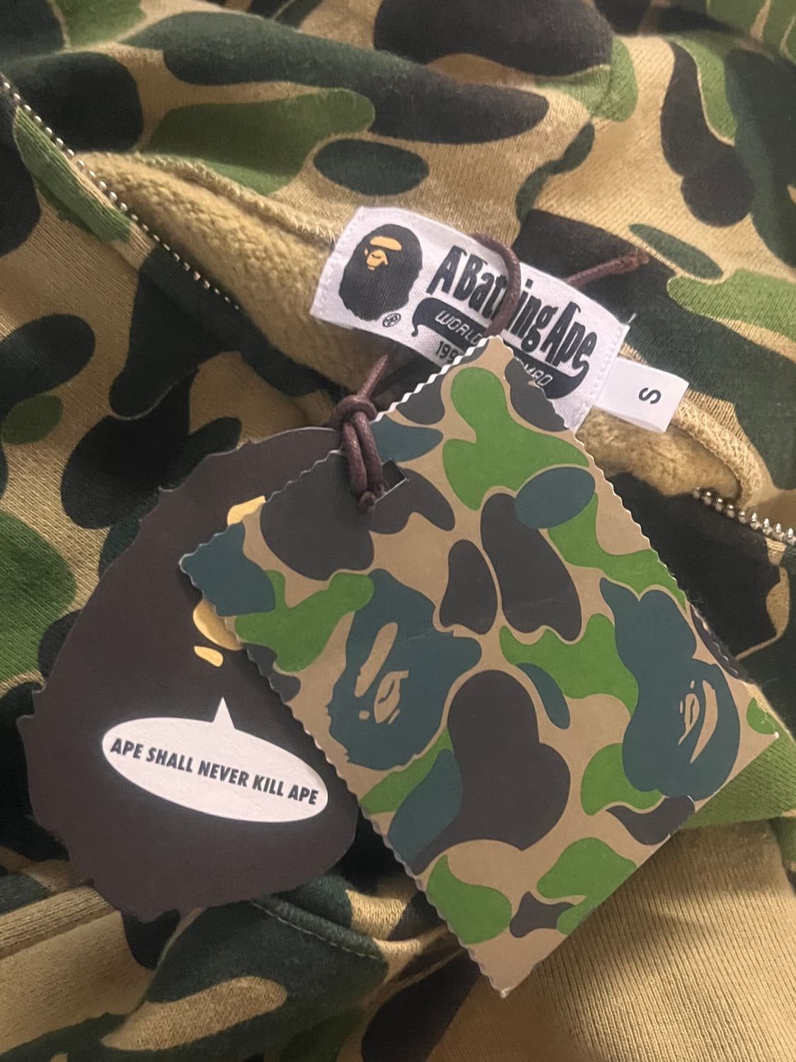 새상품급) 베이프 abc카모 녹계 그린 샤크 후드집업 상품이미지3