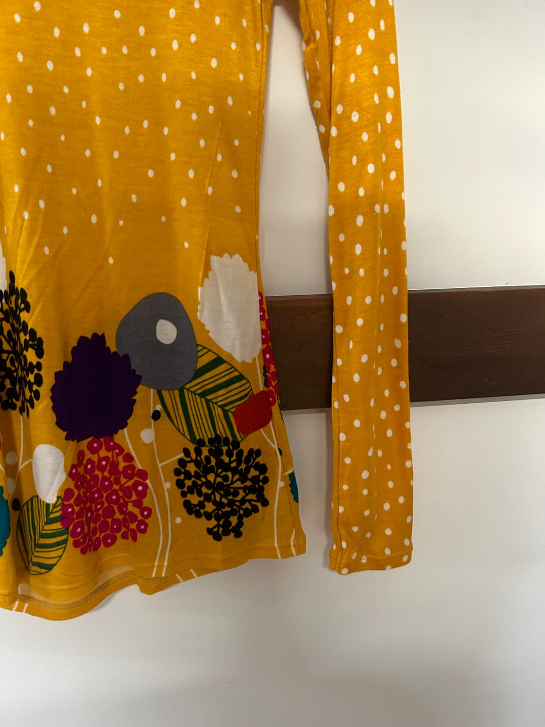 땡땡이 나뭇잎 목폴라  상품이미지4