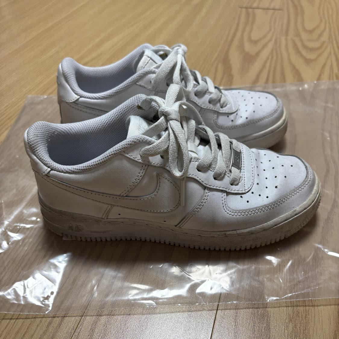 235 / 상태 아주 좋음 / 나이키 에어포스 DH2920 올백 상품이미지3