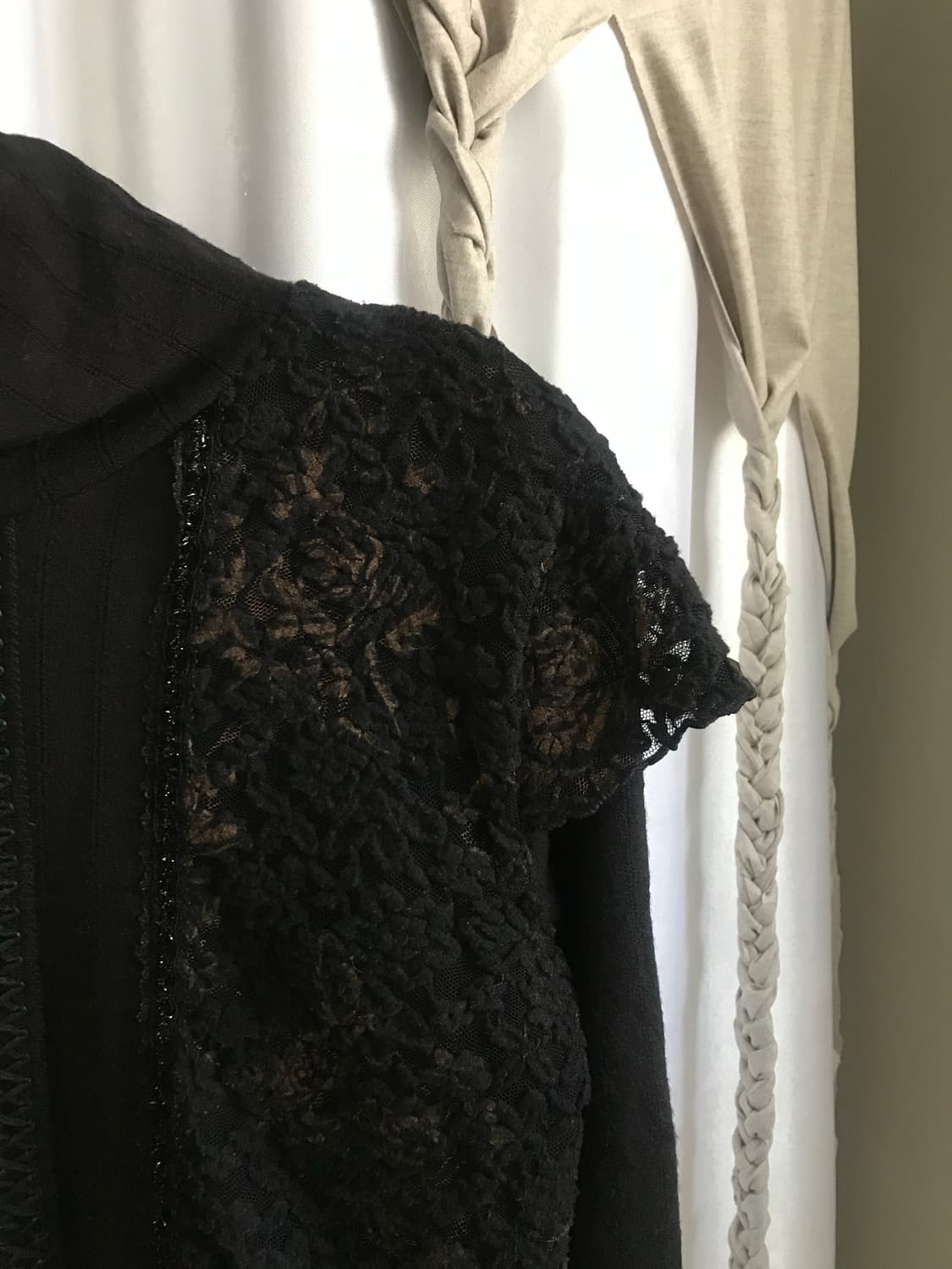vintage pattern turtle neck top 상품이미지2