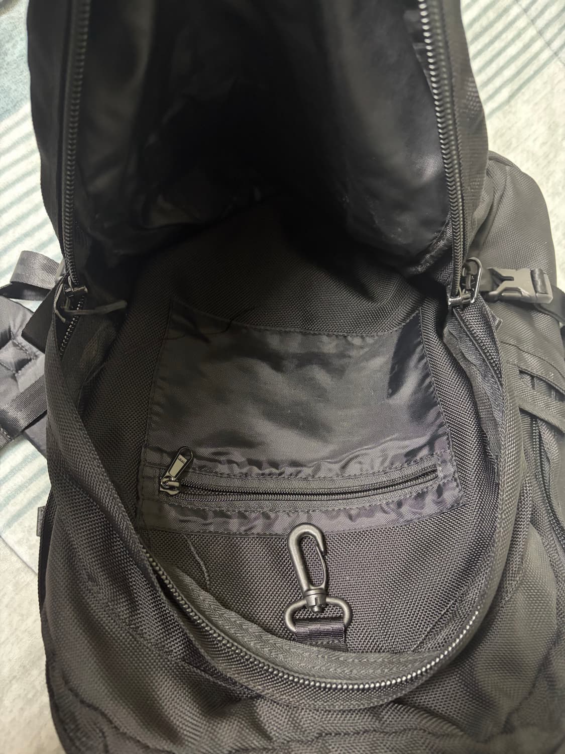 뉴에라 캐리어백팩 가방 상품이미지7