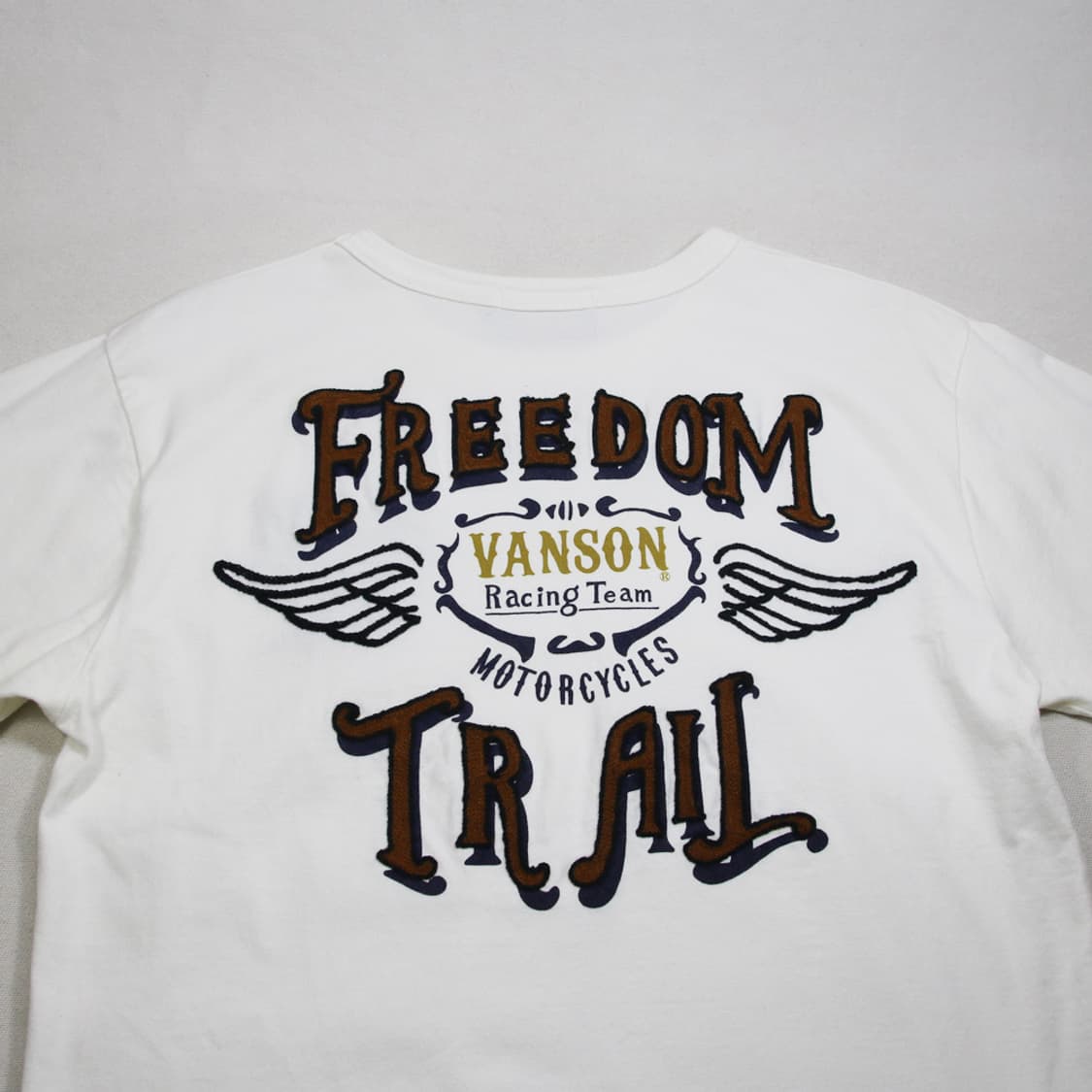 (착용컷) vanson 자수 롱 슬리브 (남성용 M) 상품이미지10