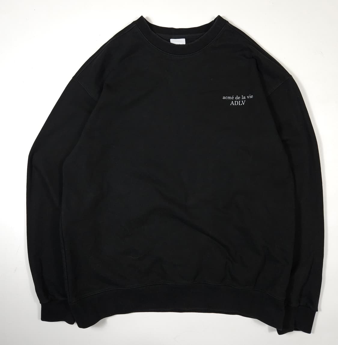 아크메드라비 맨투맨 블랙 상품이미지3