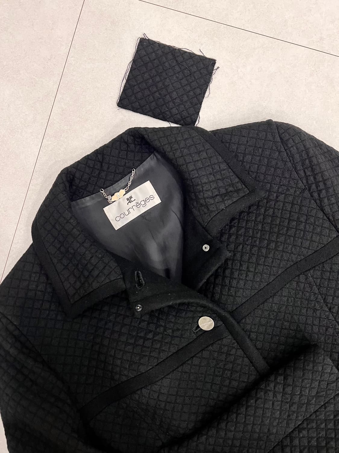 쿠레쥬 블랙 울 캐시미어 퀄팅 롱코트 꾸레쥬 상품이미지7