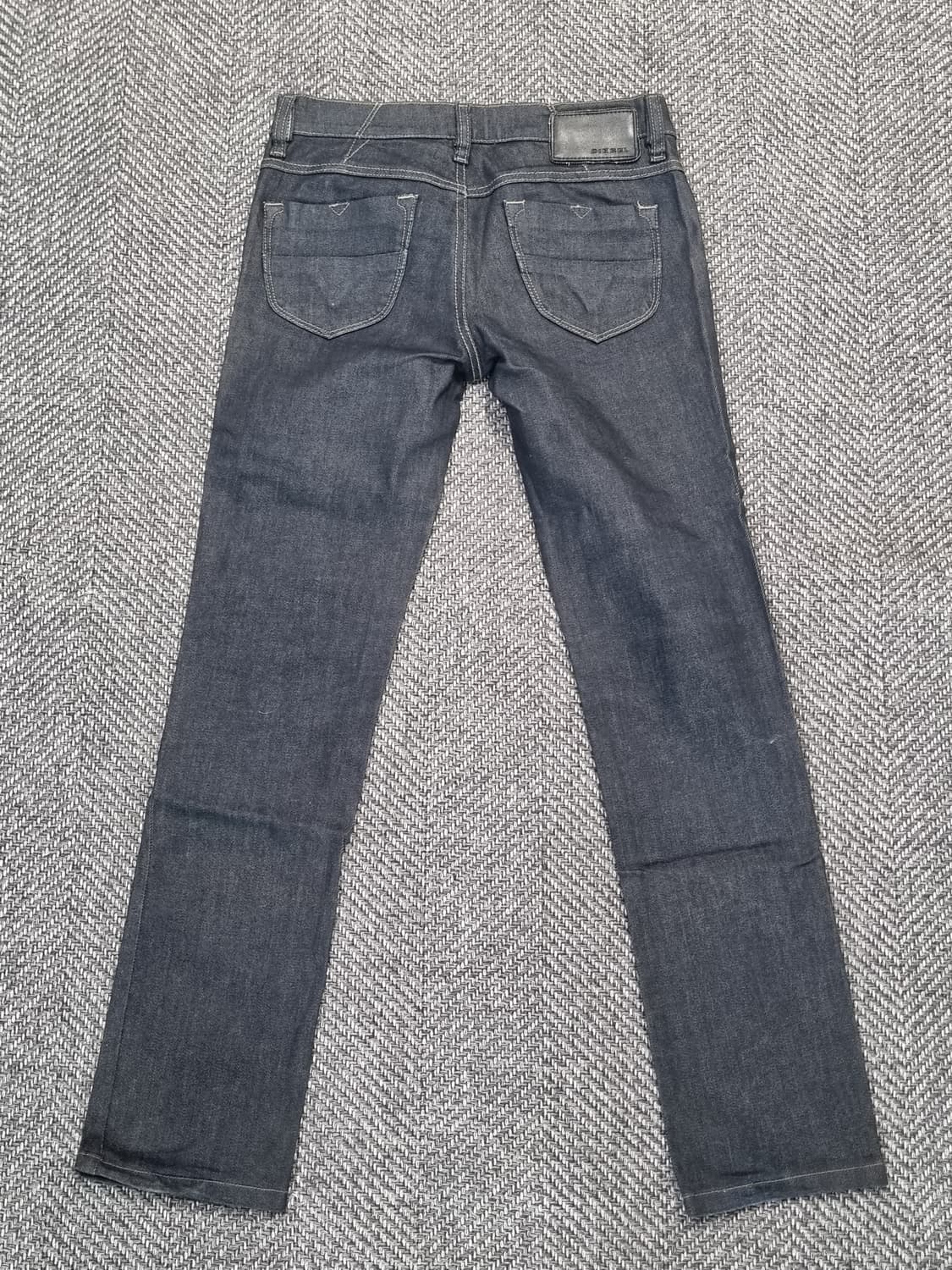 DIESEL LARV — 진청 데님 팬츠 상품이미지3