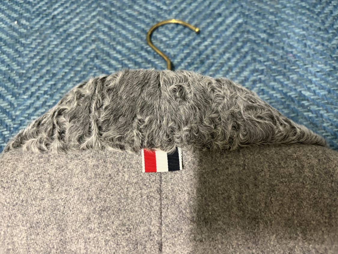 [백화점판] 톰브라운 천연모피 카라 울 코트 1사이즈 상품이미지10