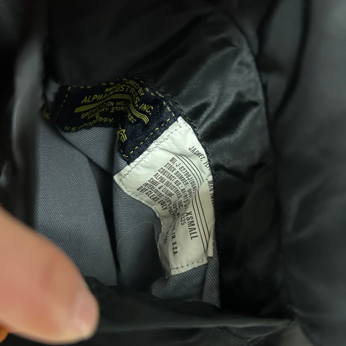 알파인더스트리 ma-1 플라이트 항공점퍼 블랙 상품이미지7