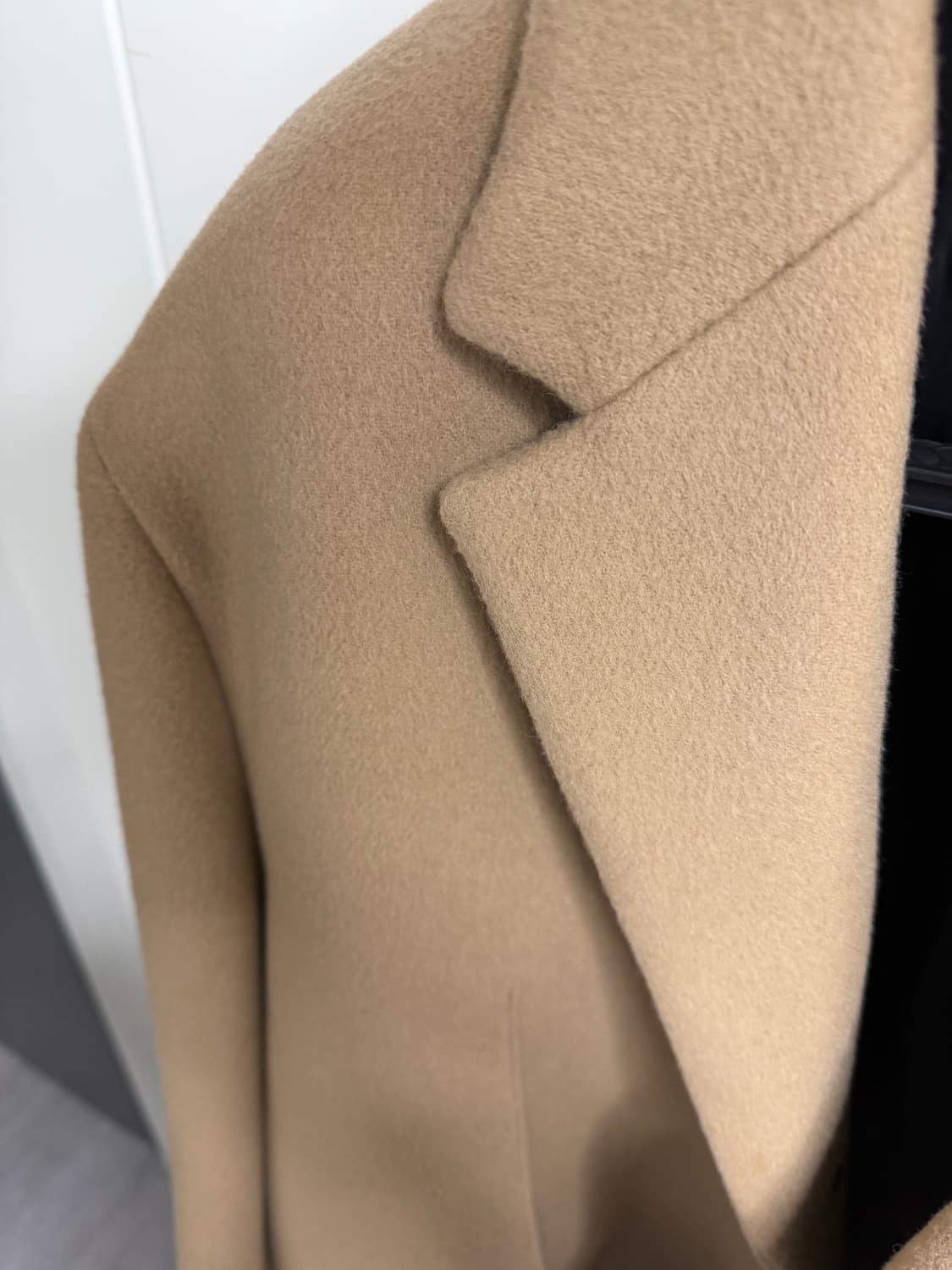 STU 3버튼 오버핏 핀턱 카멜 코트 상품이미지6