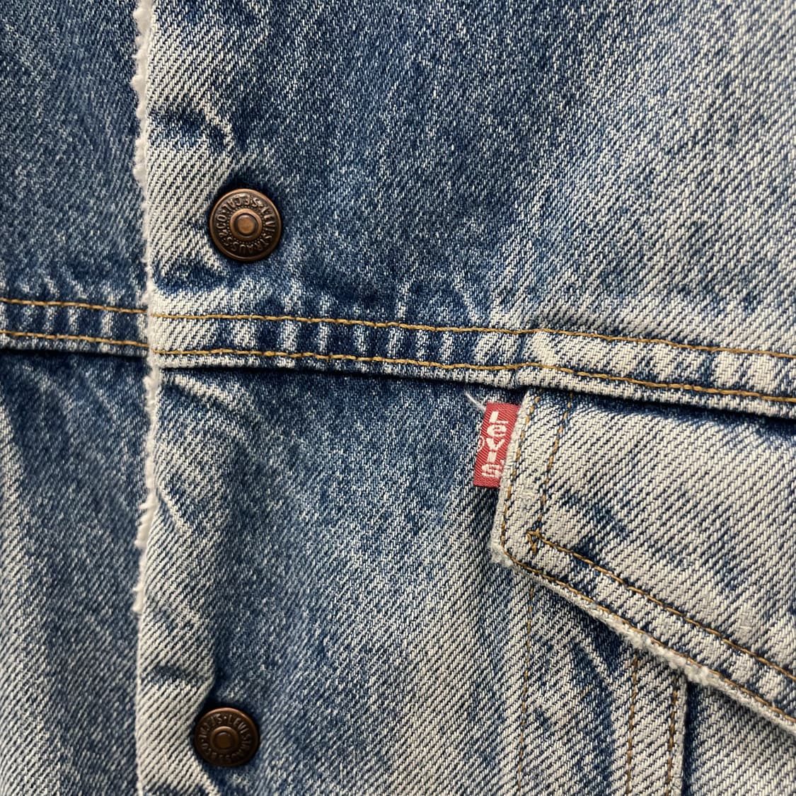 90s 리바이스 라이트 워시드 쉐르파 데님 자켓 상품이미지4