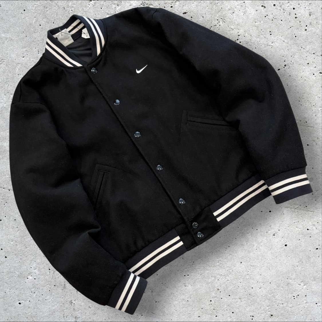 [L] 나이키 NSW 블랙 스타디움 바시티 자켓 D381 상품이미지1