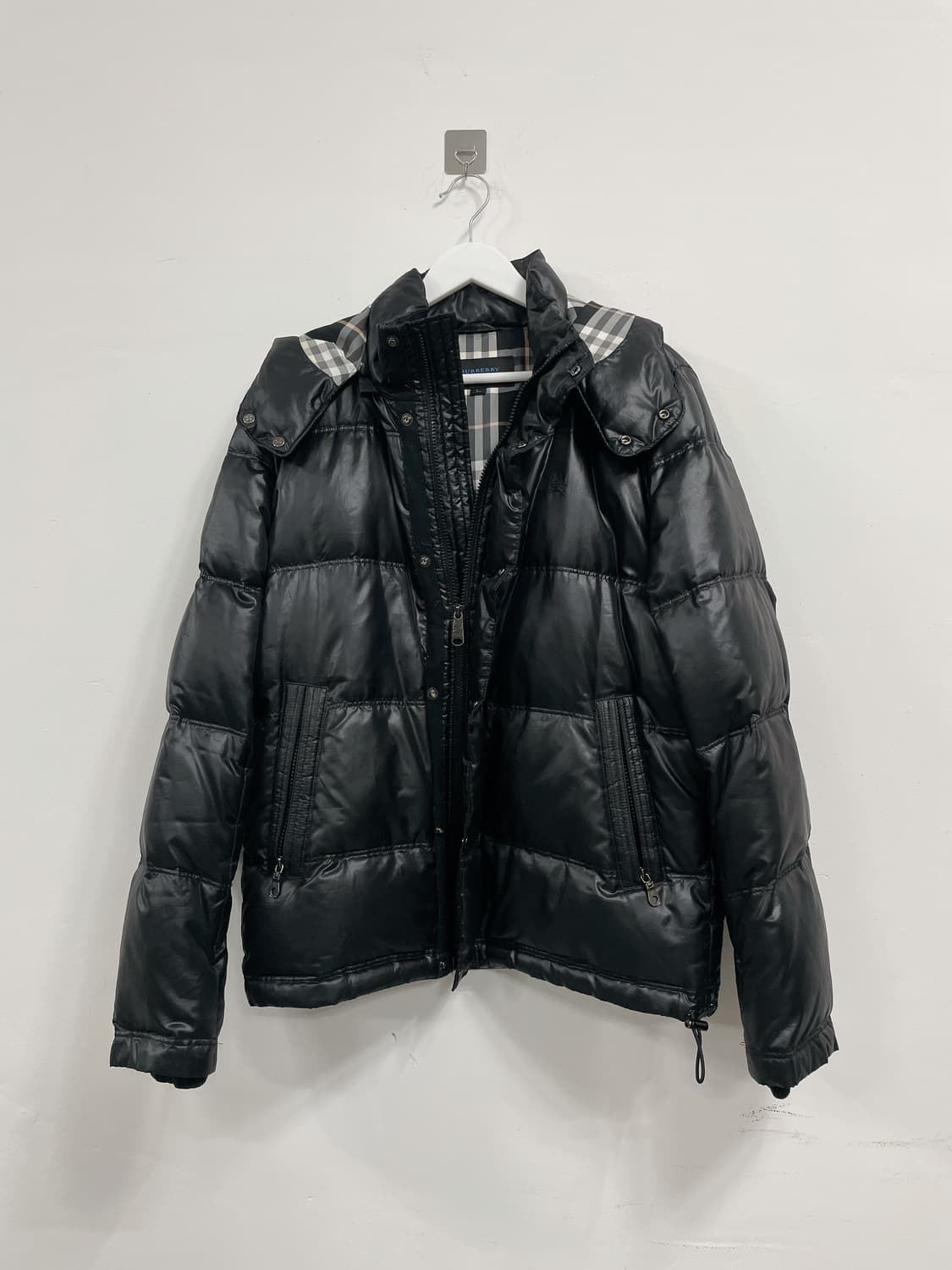 버버리 블랙 패딩 상품이미지1