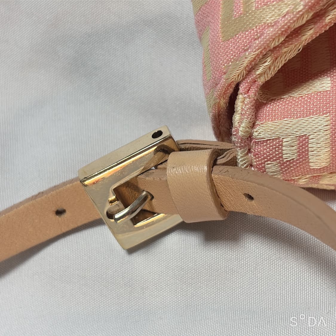 펜디 FF 로고 핑크 바게트백 상품이미지4