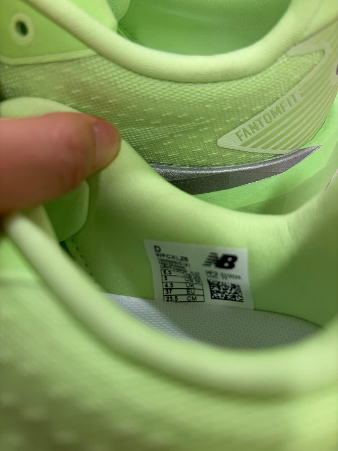 뉴발란스 레벨 볼트 235 러닝화 상품이미지3