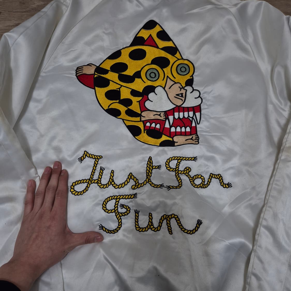 비바스튜디오 컬랙션라인 팝아트 누빔자수 나그랑 스카쟌 자켓 L(100) 상품이미지8