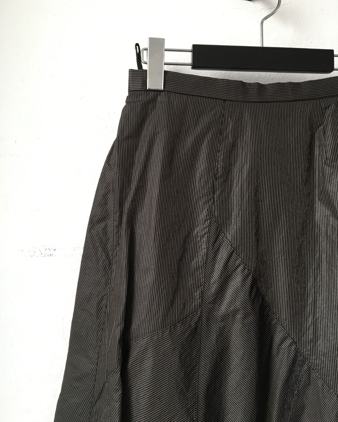 Line detail unbalanced skirt 상품이미지3