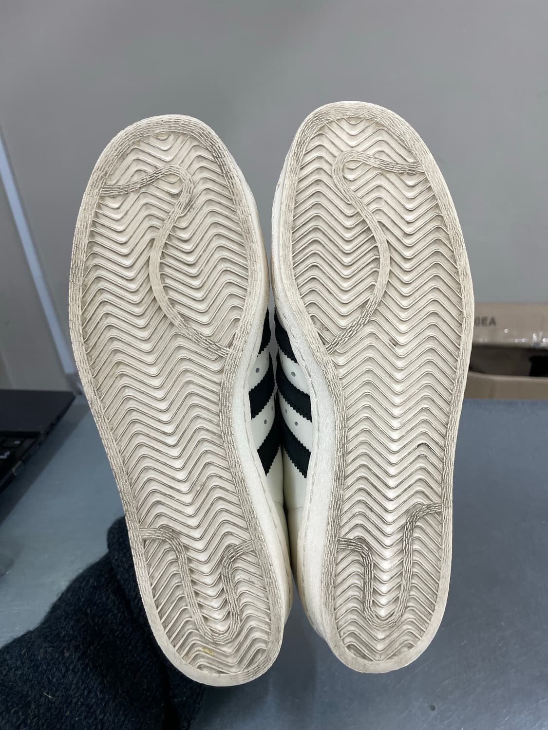 아디다스 슈퍼스타 82 클라우드 화이트 코어 블랙 260 상품이미지6