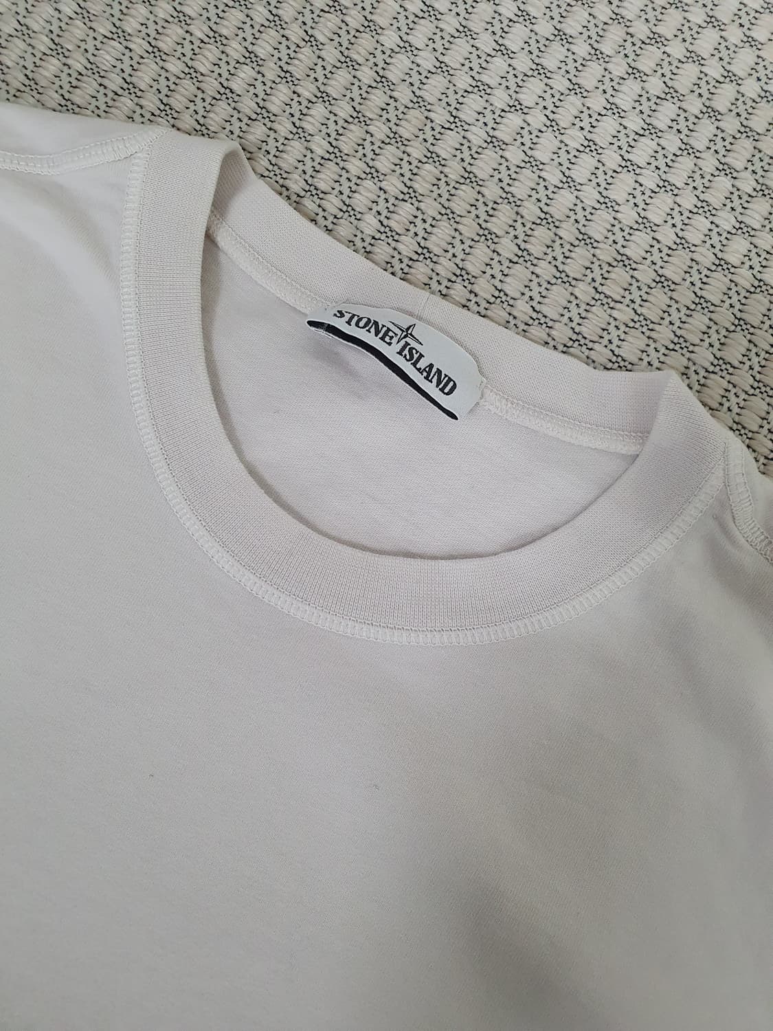 19SS 스톤 아일랜드 아이보리 스웨트셔츠 상품이미지2
