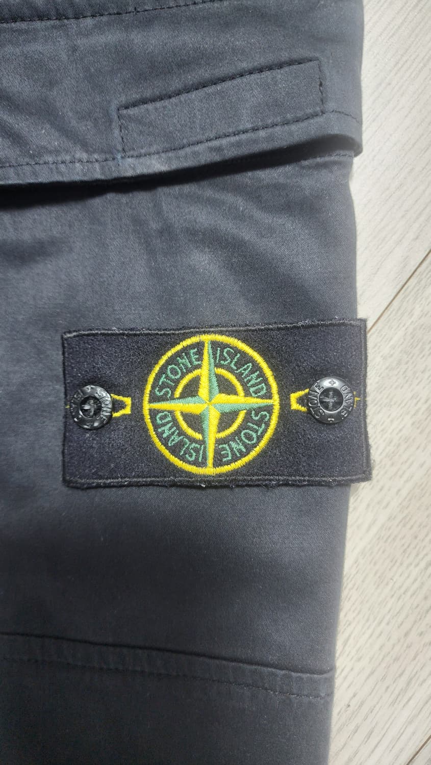 (31)21FW 스톤아일랜드 루즈 핏 카고팬츠 상품이미지3