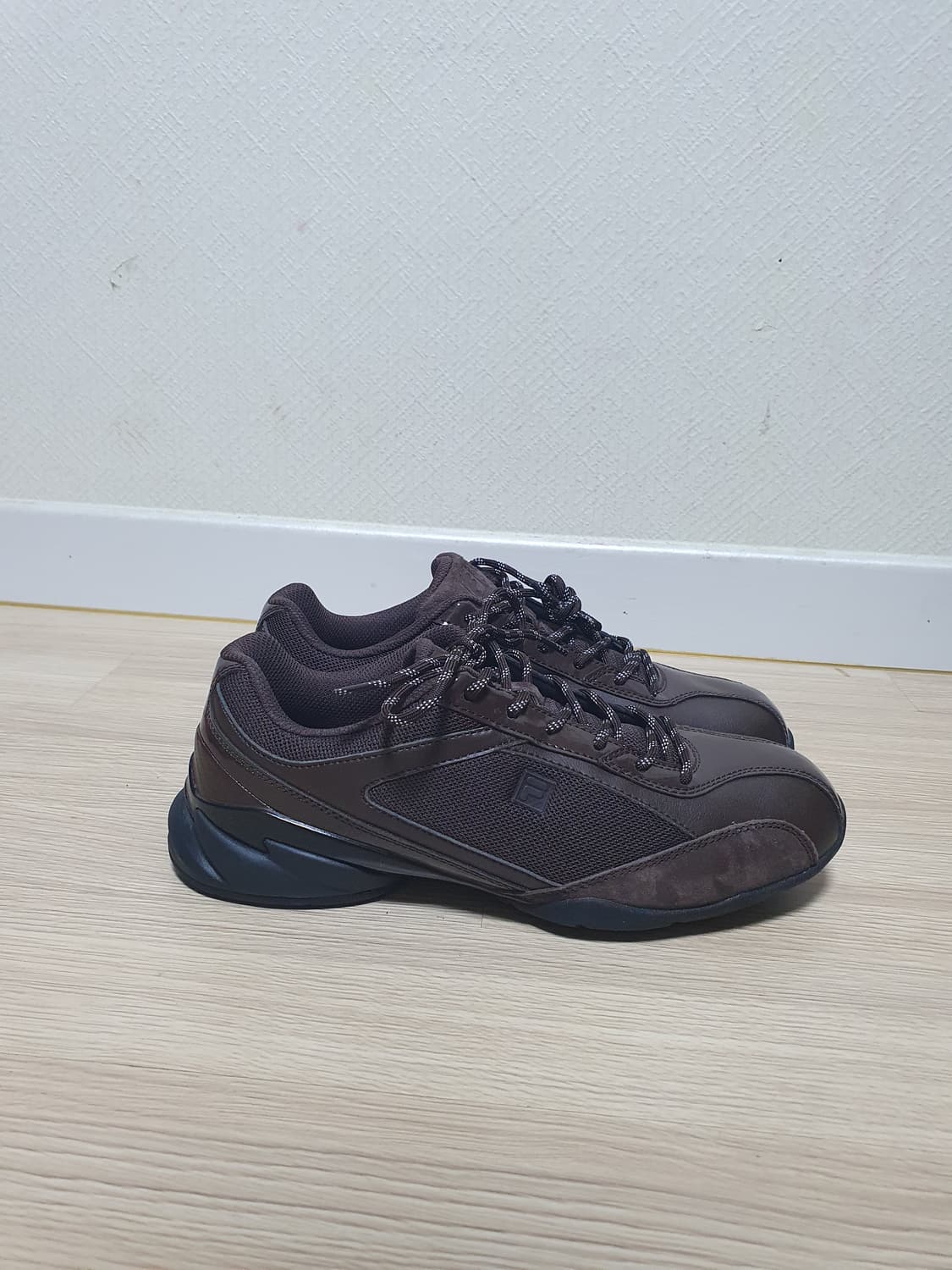 휠라 리트모 LT 브라운 스니커즈 270 상품이미지1