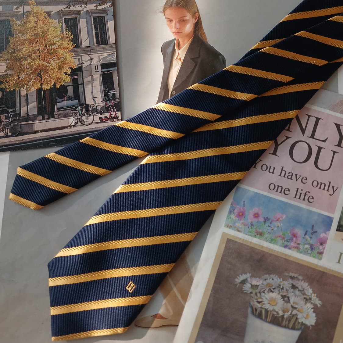 닥스 실크 네이비 스트라이프 넥타이 8.2cm A+등급 A18948
 상품이미지2