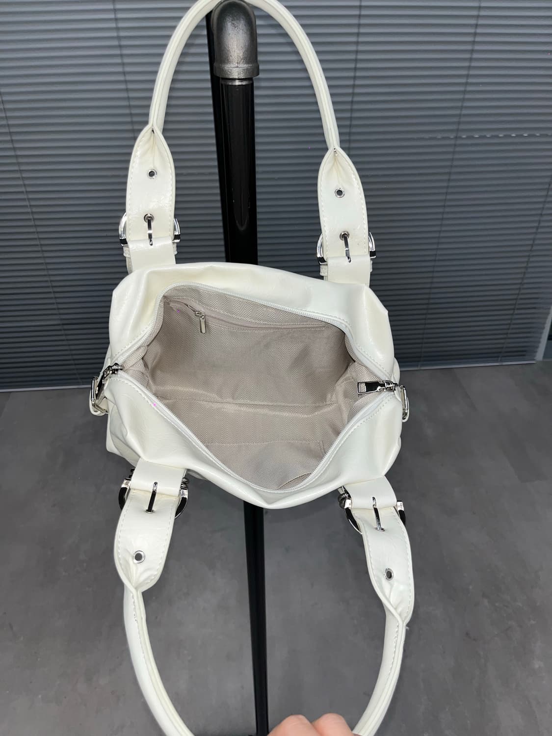 Vintage White Leather Shoulder bag 상품이미지9