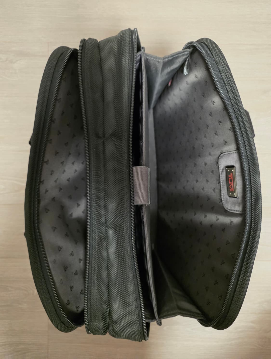 투미(TUMI) 알파 에센셜 랩탑 브리프 케이스 (품번# 26130D4) 상품이미지7