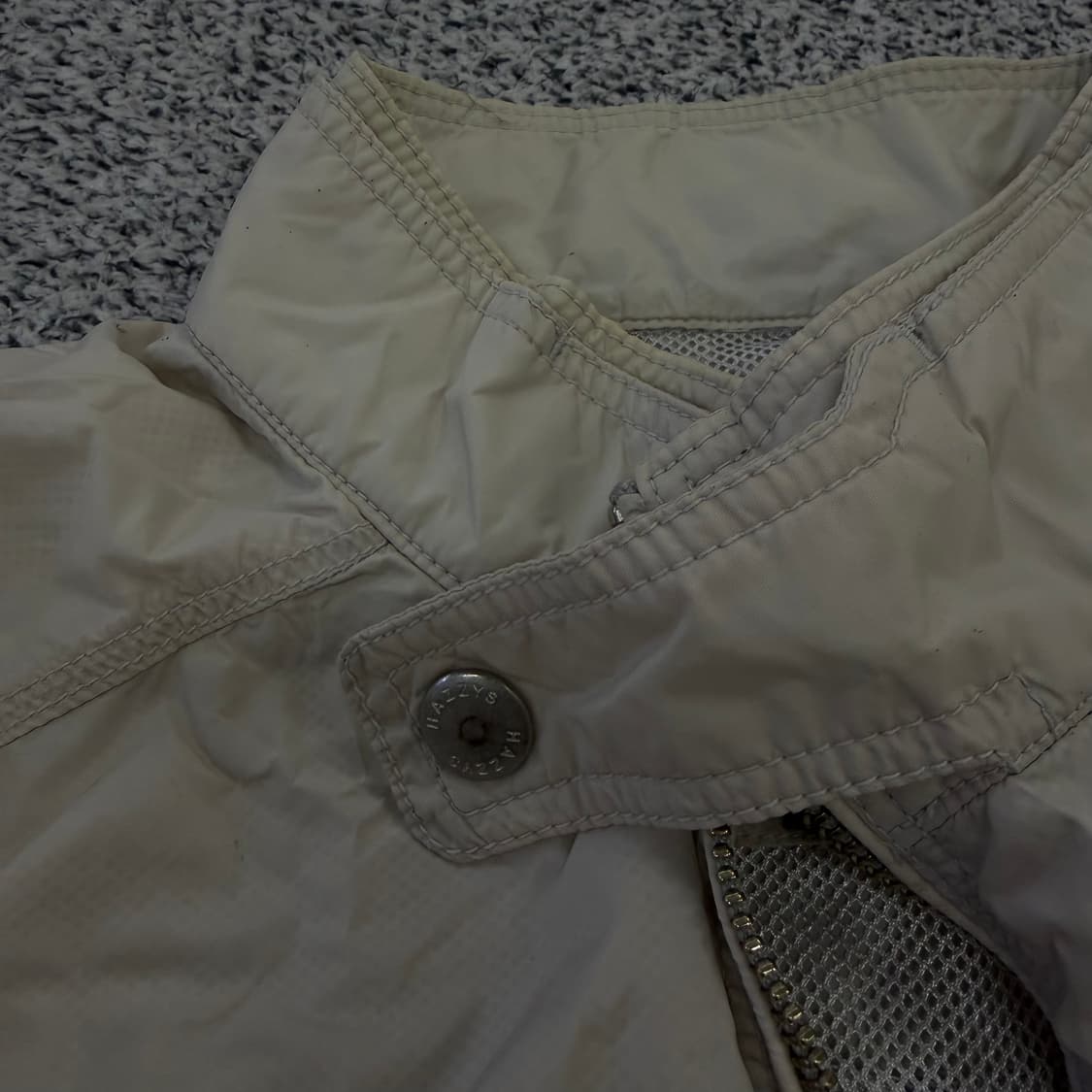 95 헤지스 여성 바람막이 자켓 0127H1 상품이미지4