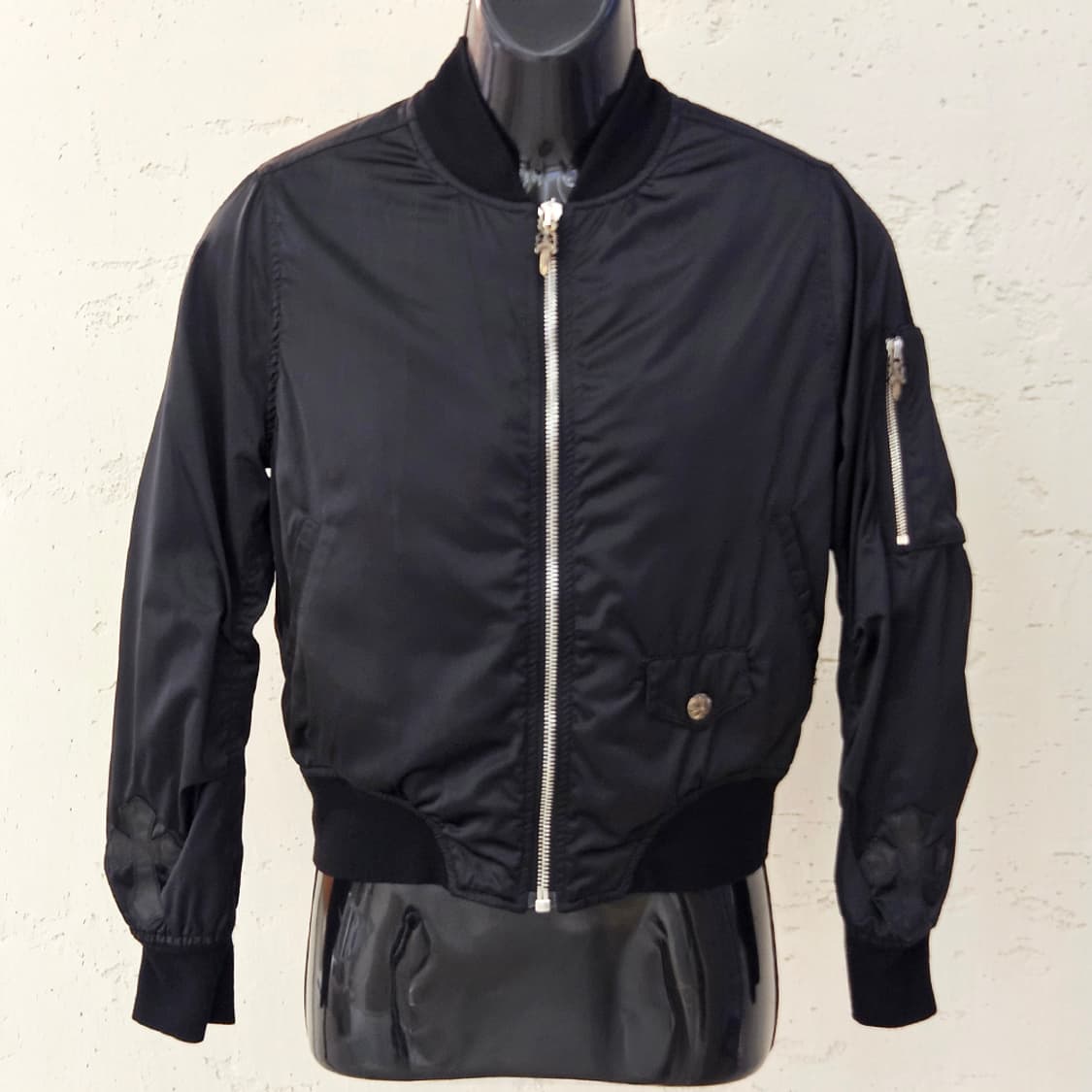 [S] 크롬하츠 크로스 레더패치 대거 봄버 블랙 C0101C013 상품이미지1