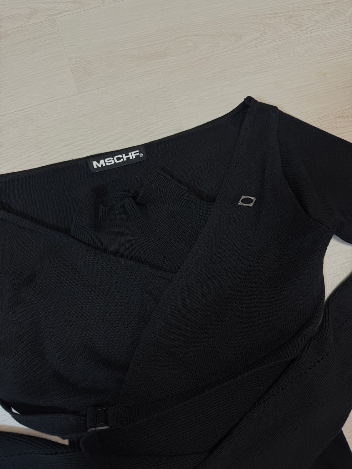 MSCHF 볼레로 랩 니트 상의 터틀넥 슬리브리스 세트 상품이미지1