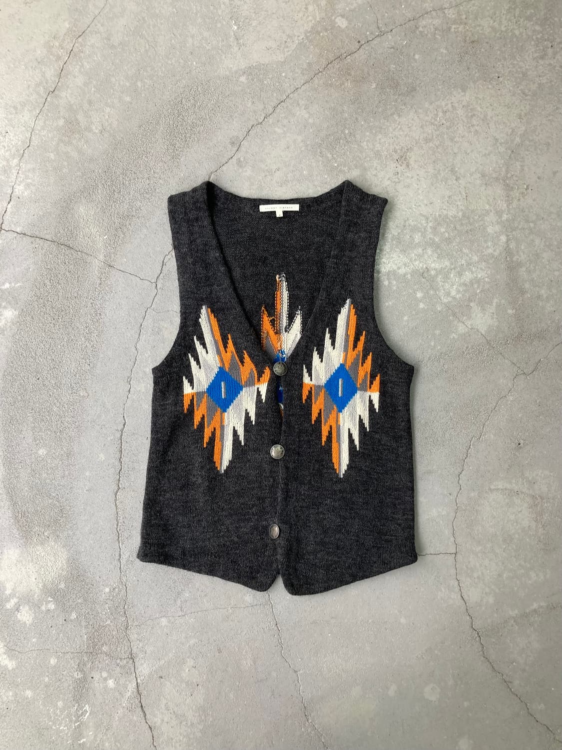 charcoal chimayo pattern knit vest 상품이미지1
