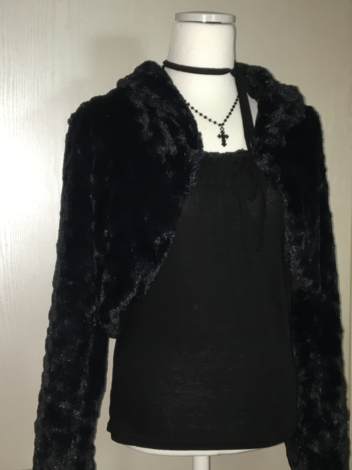 RosaCheri 블랙 크롭 퍼 자켓 상품이미지2