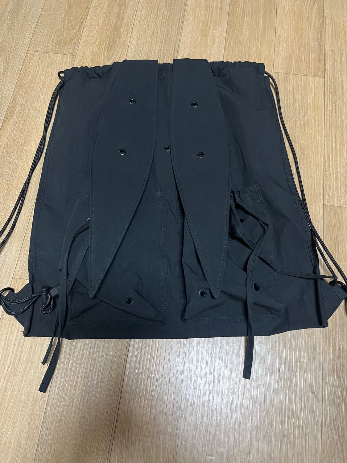 뉴진스 coller래빗 스트링백 상품이미지1