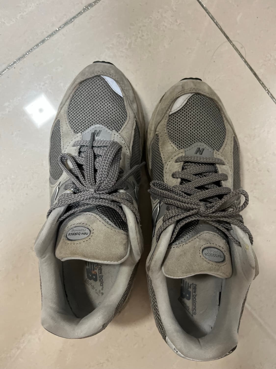 뉴발란스 2002r 270 상품이미지1