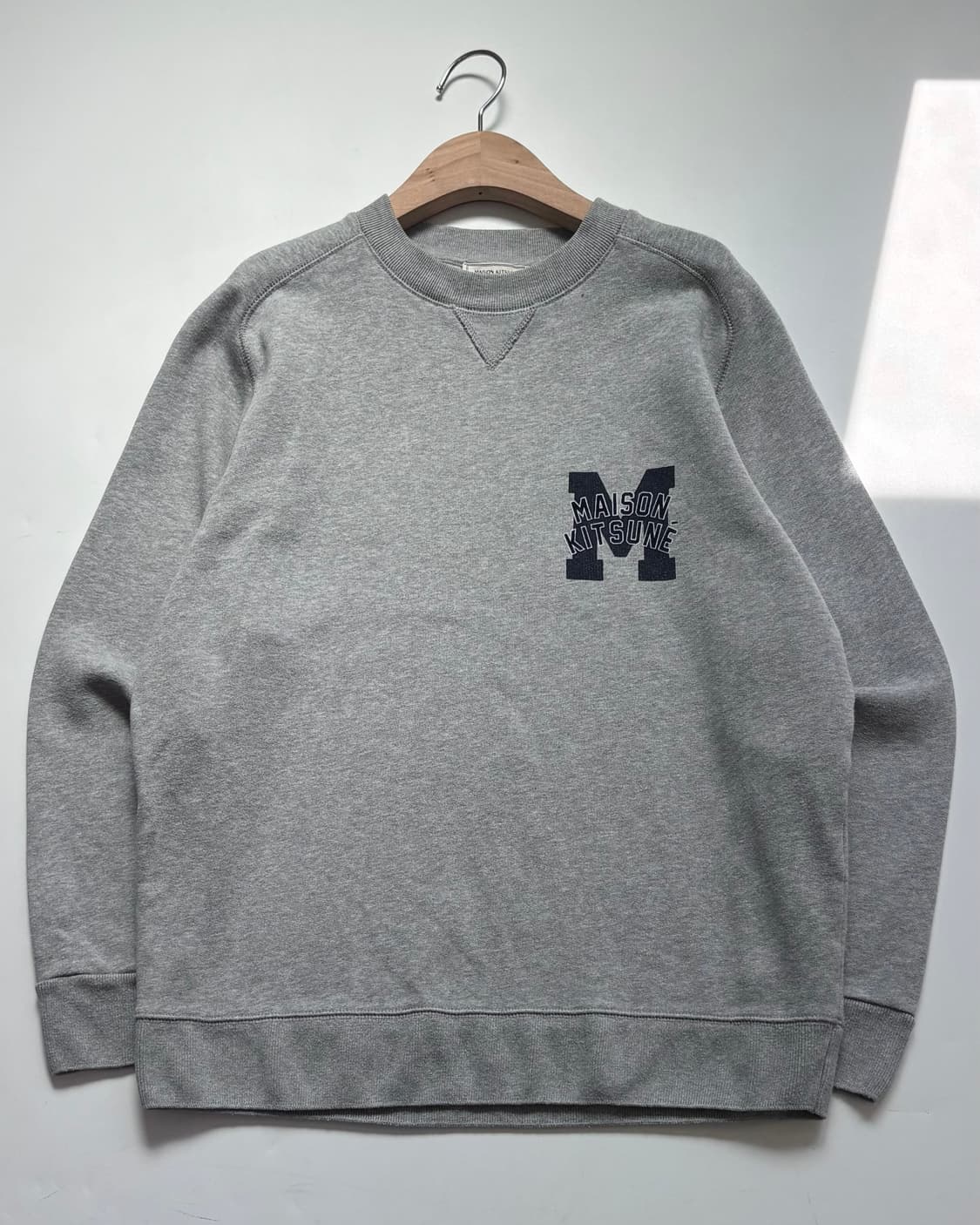 Maison Kitsune 메종키츠네 그레이컬러 맨투맨 상품이미지3
