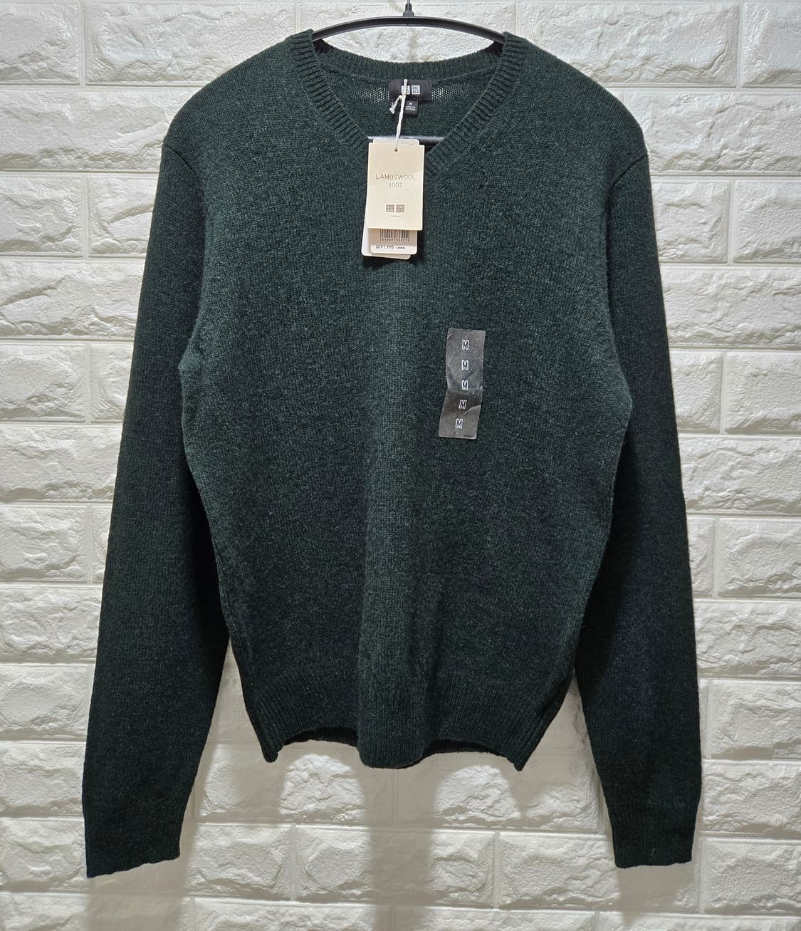 새상품/ 유니클로 일본판 램스울 브이넥 스웨터 95 상품이미지1