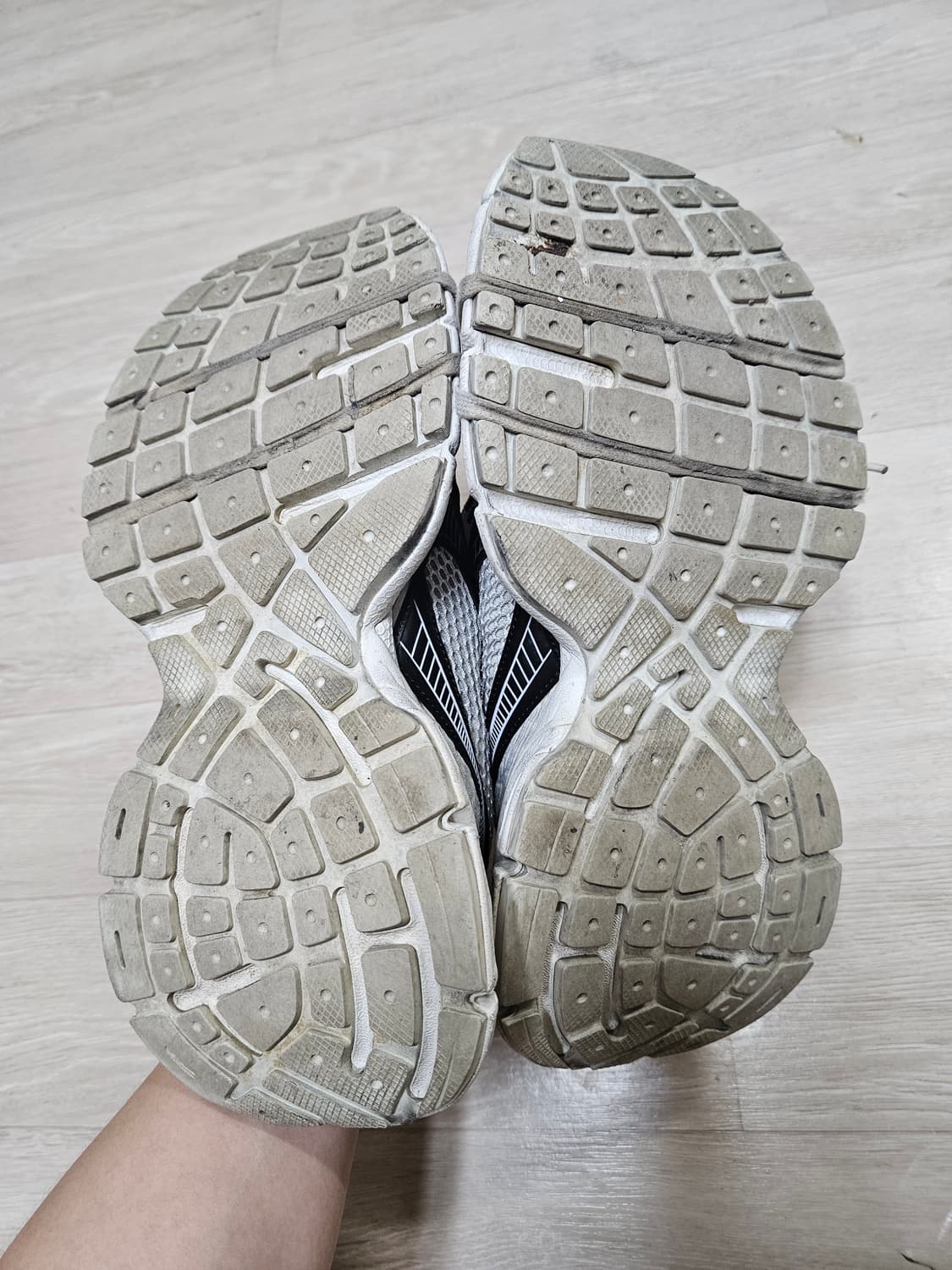 발렌시아가 3XL 그레이블랙 40 상품이미지4