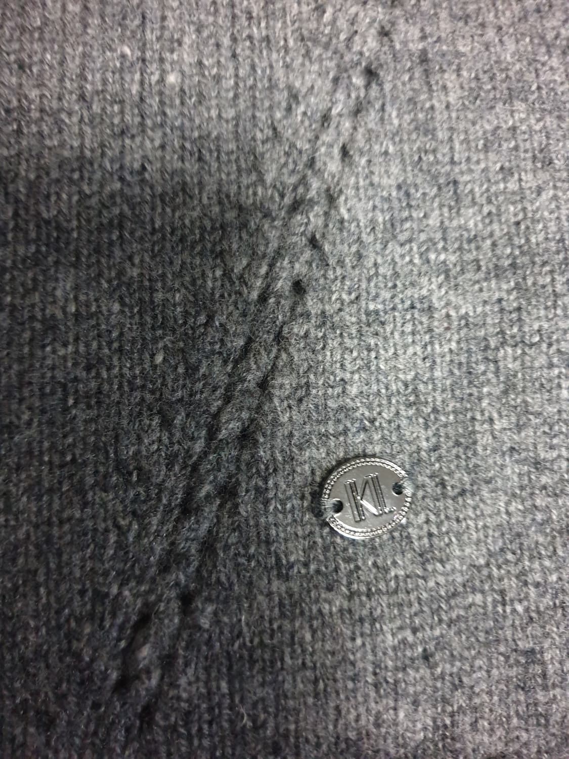 칼라거펠트 24s 울100% 스몰뱃지 터틀넥 니트 그레이 (95) 상품이미지2