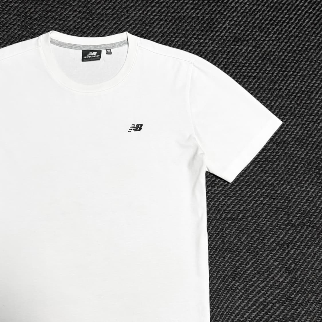 [L] Newbalance 뉴발란스 화이트 라운드 티셔츠 상품이미지2