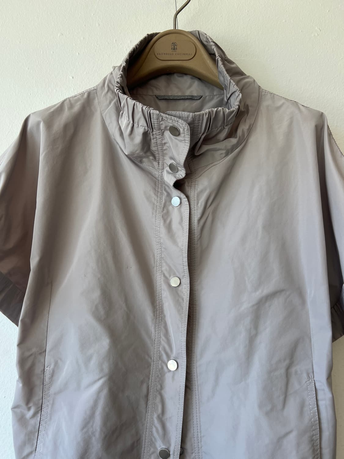 페세리코 여성 코코아베이지 바람막이자켓 반팔점퍼 상품이미지1