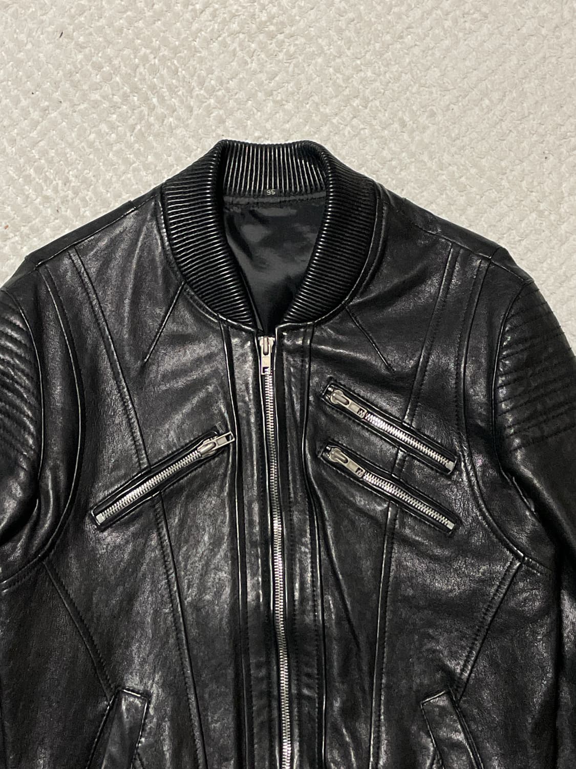 웨스턴 무드 이테리 램스킨 양가죽 절개 레더 자켓 상품이미지4