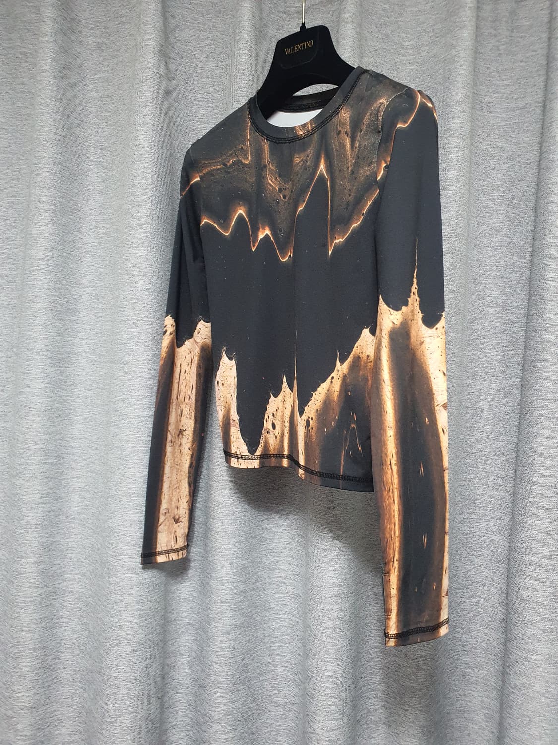 유즈 신축성 피트되는 긴팔티셔츠 사이즈 free or   xs~s 상품이미지3