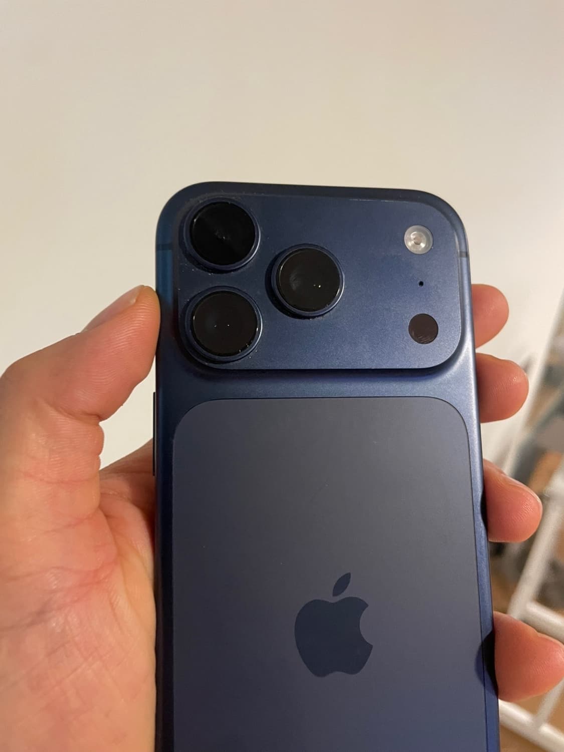 아이폰 17프로 256gb 딥블루 상품이미지3