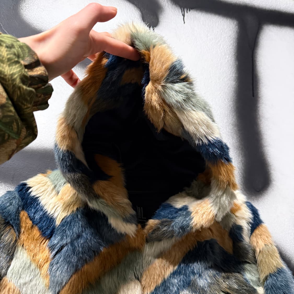 포에버 21 멀티 컬로 칼라 블록 페이크 퍼 후드 자켓 상품이미지5